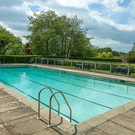 Rupert House At The Red House Estate *