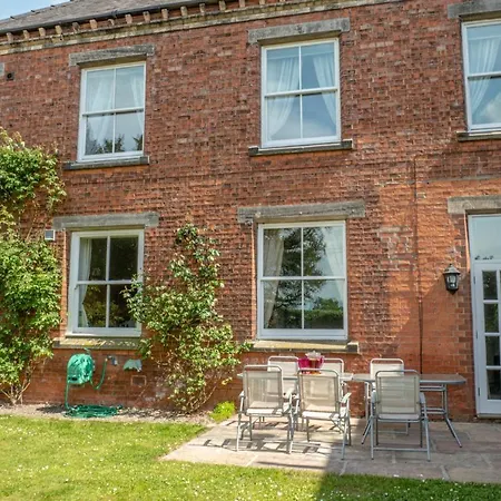 Rupert House At The Red House Estate *