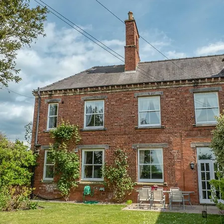 Rupert House At The Red House Estate