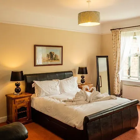 Rupert House At The Red House Estate