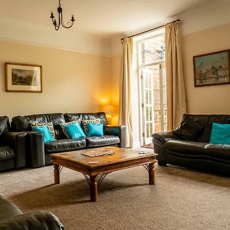 Holiday home Rupert House At The Red House Estate York