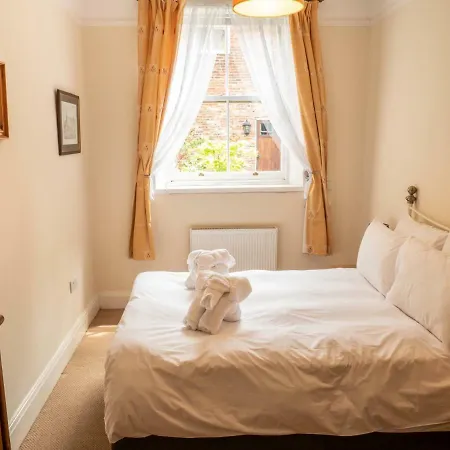 Rupert House At The Red House Estate Tatil Evi *