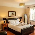 Rupert House At The Red House Estate